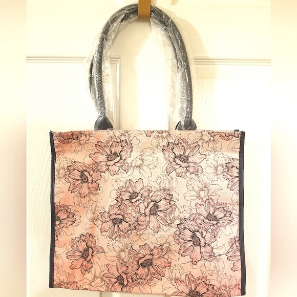 Victoria's Secret Tote Bag - Picture 2 of 4